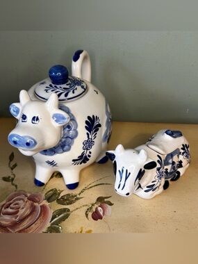 Vintage Delft Blue White Hand Painted Floral COW Tea pot & Windmill Sugar Bowl